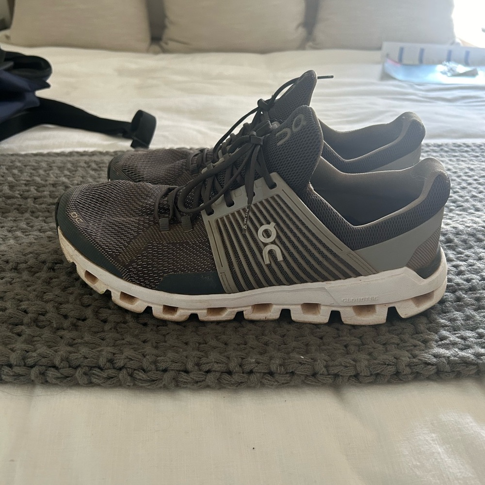 Men’s On Cloudswift Shoes Size 10.5